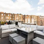 Superb 3 Bed/Bath Luxury + Ibiza Roof Terrace