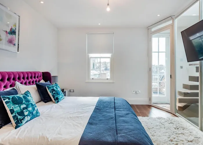 Superb 3 Bed/Bath Luxury + Ibiza Roof Terrace